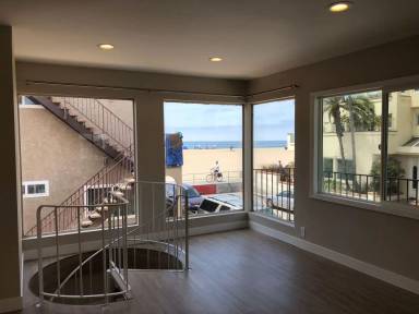 Main picture of 1526 W Oceanfront