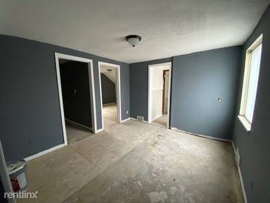 Main picture of 16464 E 8 Mile Rd