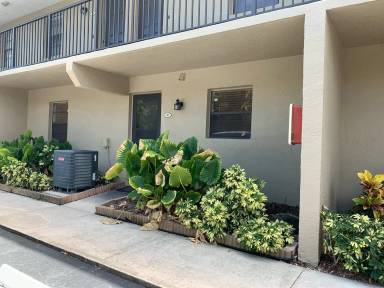 Main picture of 1010 Pinetree Dr