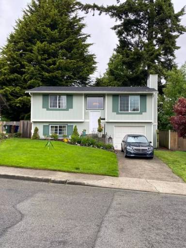 Main picture of 3516 N Villard St