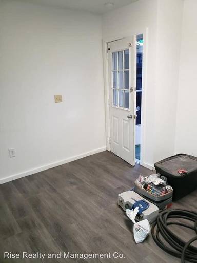 Main picture of 500 E 6th Ave