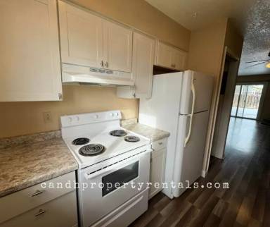 Main picture of 405 Roxy Ln