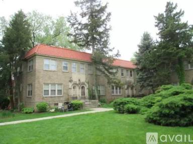 Main picture of 108 S 49th Ave