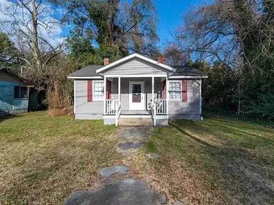 Main picture of 121 Coker St