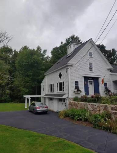Main picture of 132 Summer St