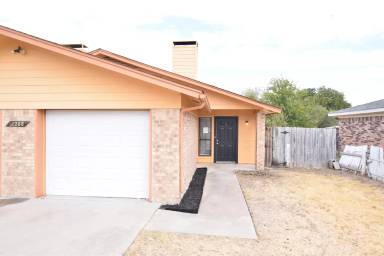 Main picture of 1208 Wales Dr