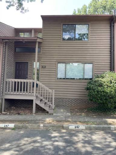 Main picture of 147 Harvest Dr