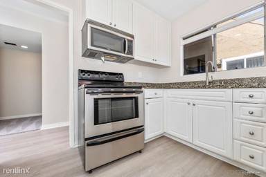 Main picture of 17099 W Bernardo Dr