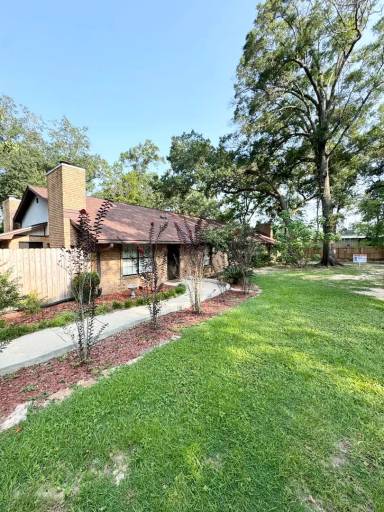 Main picture of Chisholm Road Apt A4 9345