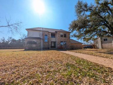 Main picture of 2020 Shadowbrook Cir