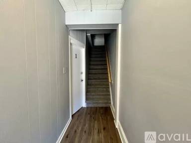 Main picture of 323 Roosevelt Ave