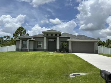 Main picture of 1405 Poinsettia Ave