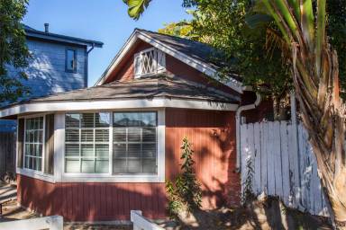 Main picture of 930-948 Camino del Sur