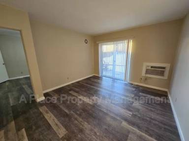 Main picture of 2727 Hampton Ave