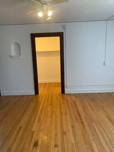 Main picture of 727 N Capitol Ave