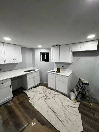 Main picture of 2925 N Lawndale Ave