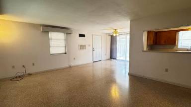 Main picture of 11947 Hale St