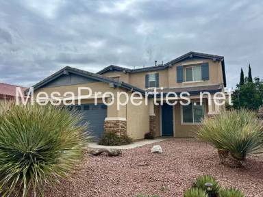 Main picture of 16677 Desert Lily St
