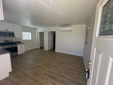 Main picture of 808 E Orange St