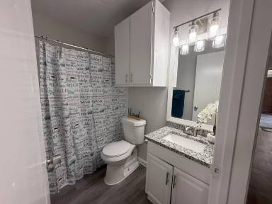 Main picture of 737 W Mayfield Blvd
