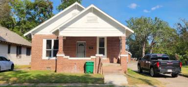 Main picture of 1603 S Olive St