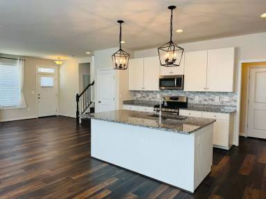 Main picture of 454 Coastal Ave