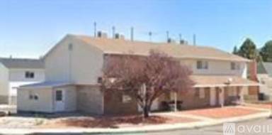 Main picture of 1790 W Harding Ave