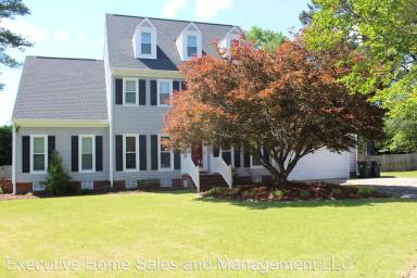 Main picture of 104 Tracy Pl