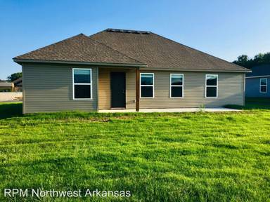 Main picture of 1013 Ethan James St