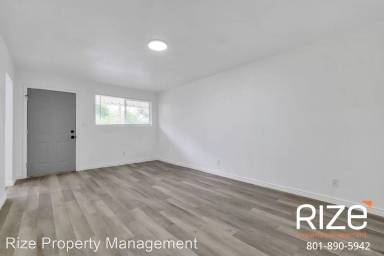 Main picture of 30 W 100 N