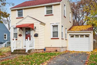 Main picture of 20 Vixette St