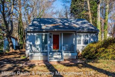 Main picture of 2210 Sherwood Dr
