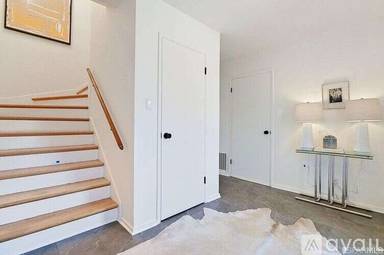 Main picture of 67 Los Palmos Dr