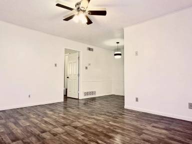 Main picture of 703 N Gilmer St