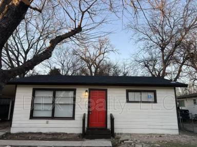 Main picture of 1423 Montague Ave