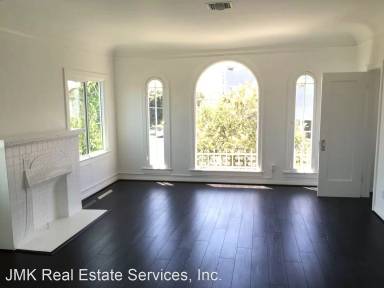 Main picture of 310 N Soto St