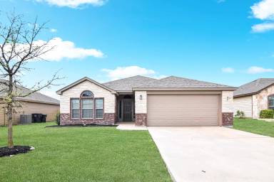 Main picture of 1024 Roanoke Dr