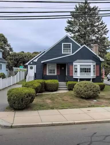 Main picture of 1829 River St