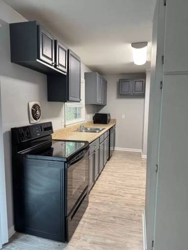 Main picture of 48 Edgemoor Dr