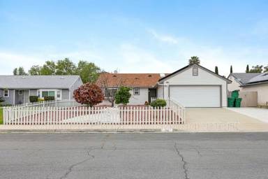 Main picture of 732 Butterfield Rd