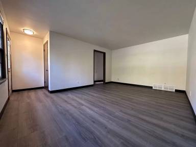 Main picture of 123 Taft St