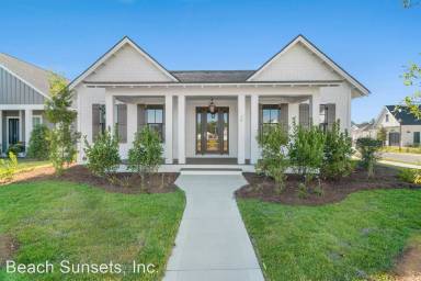 Main picture of 10 Basal St