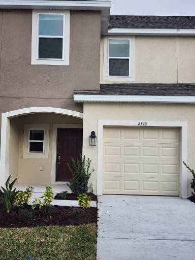 Main picture of 2390 Paravane Way