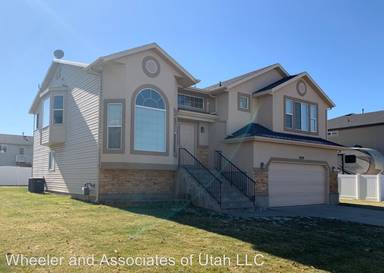 Main picture of 1639 Homestead Cir