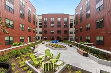 Main picture of 1000 Avenue F