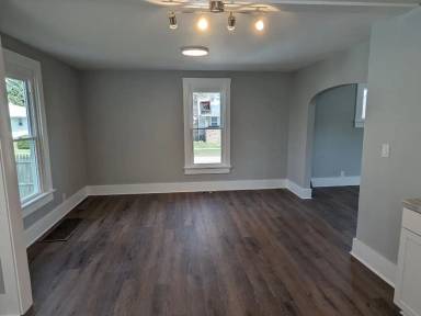 Main picture of 1230 Stilwell Ave