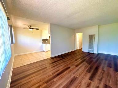 Main picture of 512 Bay View Ave
