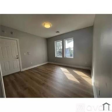 Main picture of 6 Sterling St