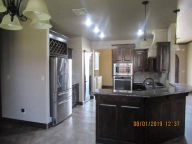 Main picture of 1022 NE Scissortail Dr