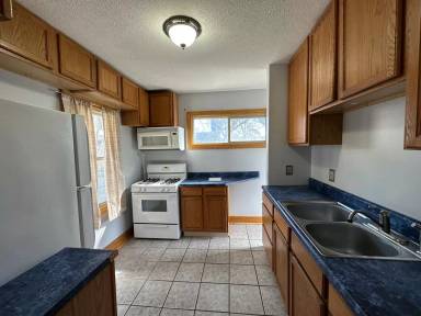 Main picture of 910 Union Ave SE
